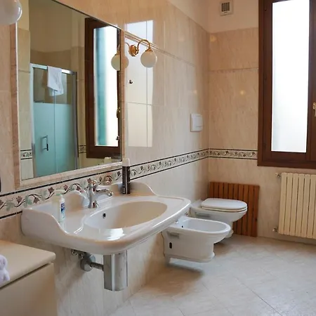 Ca' Ornella Appartement *